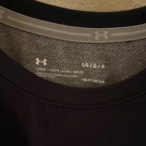 Under Armour Men's Dark Gray Tee